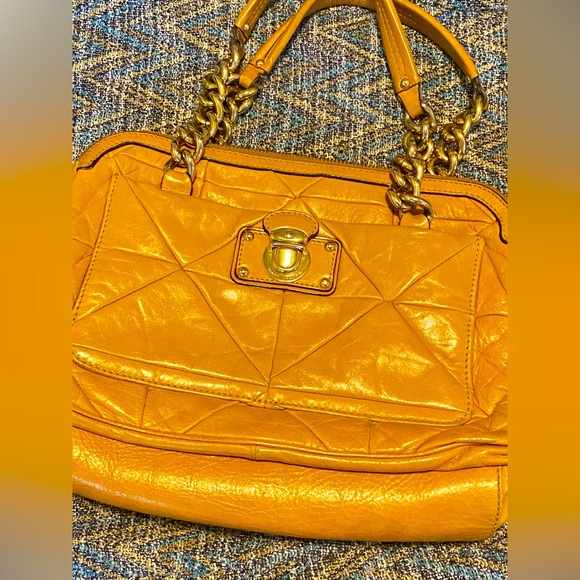 Marc Jacobs Handbags - Stunning Marc Jacobs Bag